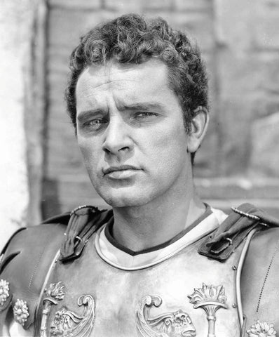 Richard Burton in The Robe